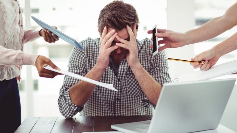 Stress au travail : comment éviter que la pression professionnelle ne déborde sur toute sa vie ?